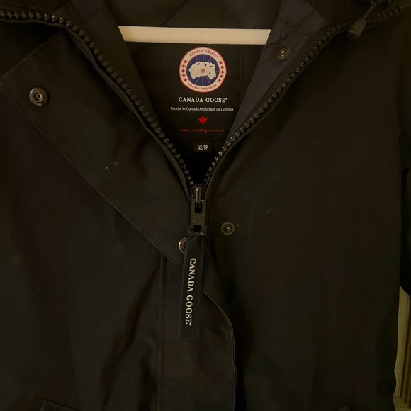 Canada Goose Jacket - Picture 3 of 4